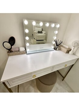 リミュ(Limyu)/メイクルーム