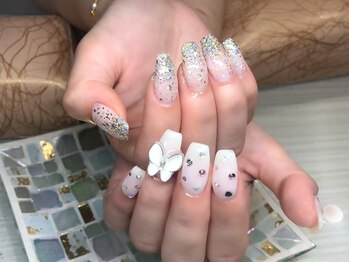 グランディール(Grandir)/ラメグラと清楚のアシメデザイン