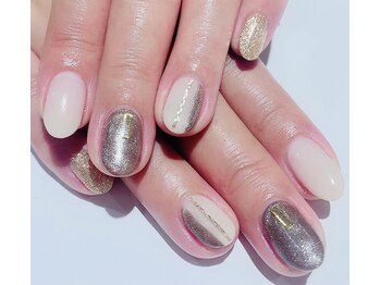 カラン 焼津店(CALIN)/シンプル綺麗めネイル