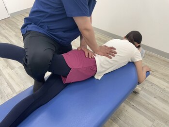 カラダリペア/背中と腰回りのストレッチ