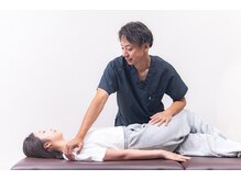 肩こりと腰痛にお悩みの方にリンパマッサージ・骨盤矯正がおすすめの整体　熊本健軍院/骨盤矯正／姿勢矯正／頭痛矯正