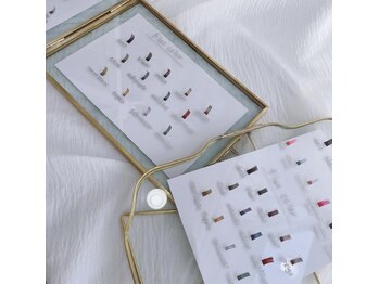 フルールシュア(fleur sr.)/豊富なカラーエクステ【大阪】