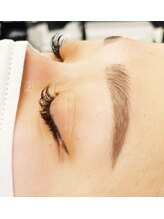 サティシア(SATIXIA)/ハリウッドブロウリフト