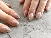 アロナ ネイルサロン アンド スクール(alona)/手を動かすたび光って綺麗です♪