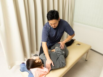 よみうりランド鍼灸整骨院/猫背/背中や腰の疲れを改善！