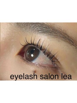 ナチュラル上品な目元にしたい