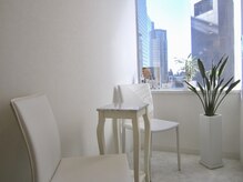 メディケア 新宿/明るい店内