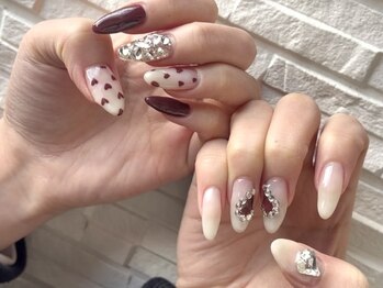 エヌ(N)/ハート詰め込みネイル