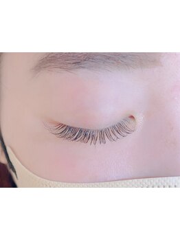 ナチュラル上品な目元にしたい