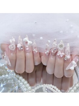ルミナ(Lumina)の写真/《パーツ盛り盛り夏ネイル》シーズン毎に変わる豊富な定額アート☆爪を削らないフィルインで健康的に美爪へ