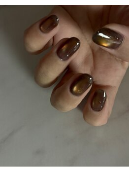 グレイティア ネイル(Gratia Nail)の写真/【ご新規様オフ無料】奥行きある大人シンプルなマグネットデザイン♪最旬アート・ニュアンス系もお任せ☆