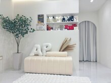 アンパウマン(Anpawman)/【REVI】　【MONNALI】　取扱店