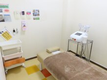 施術は半個室で行います。