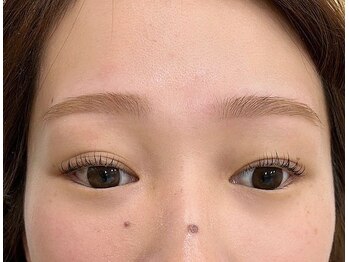 ホワイトアイ 姫路(WHITE EYE)/眉スタイリング×まつぱ