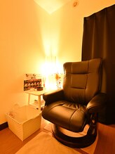 プライベートサロン リュヌド Private salon lune d'eau/ゆったりソファーでアロマ足湯♪