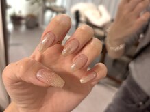 ラニ ネイル(lani nail)の雰囲気（ラメ×ホワイトパウダー）