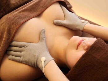 プリマベラ 花隈店(Primabella)の写真/本当に変わるバストアップ専門サロンが開発！《バストアップ機器×筋膜リリース》速攻効果を実感♪