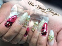 アン ジョーヌドラゴ/ホワイト☆ハートネイル