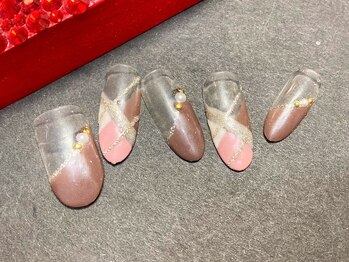 クイーンビー(QUEEN BEE)/12月定額ネイル¥6900