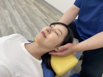 カラダリペア/首のほぐしと歪みのチェック