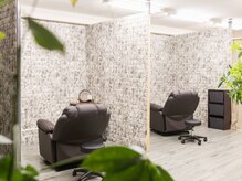 ブロウアンドコー 那須塩原店(BROW&Co.)の雰囲気(清潔感のある店内☆BGMはスタッフチョイスなので要注目♪)