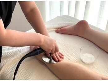 フォーレディ 池袋店の写真/60分の“超体感”美脚エステ体験。体験施術では“自分の脚が変わる感覚”が分かる事が大切だと考えます。