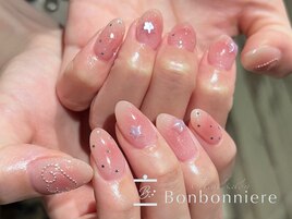 チェーン羽チークネイル