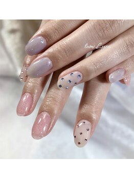 ルミリラ(lumi.Lyra)/左右色違いのラメとストーン