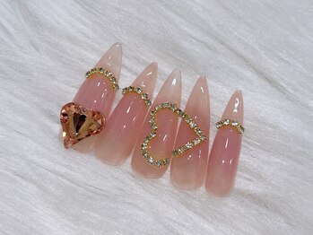 ドールネイル(DOLL NAIL)の写真/【ワンホン/ニュアンス】トレンドデザインはお任せ★カラー×パーツ豊富で大人可愛い理想の指先が叶う♪