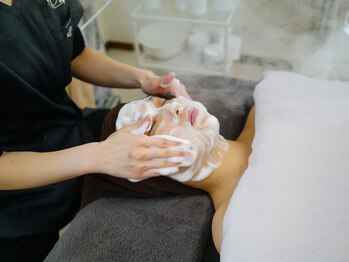 ユカリス(Yu.charis)/REVIハーブピーリング施術工程♪