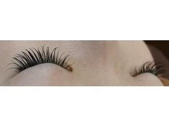 フリルアイビューティ 豊中店(Frill Eye Beauty)/