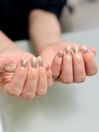 クリア×シルバーで涼しげネイル
