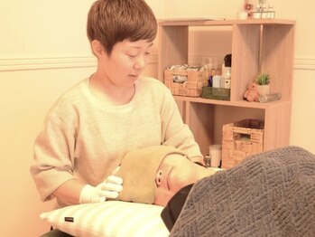 かとまん整体 千葉店の写真/【完全個室空間☆お着替えあり】デスクワークによる首肩の辛さ対策に♪男女問わずの心地よい施術が嬉しい☆