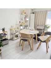 ナチュラルビューティサロン/光の入るカウンセリングルーム