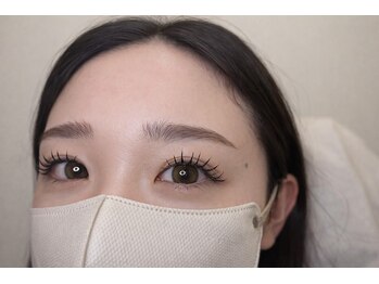 コア バイ サラ 新宮店(koa by SARA)の写真/NEWOPEN♪朝9時から営業◎まつげを根元からぐっと立ち上げ、魅力的な目元を演出