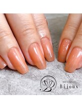 ビジュー(Bijoux)/大人の夏ネイル