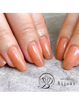 ビジュー(Bijoux)/大人の夏ネイル