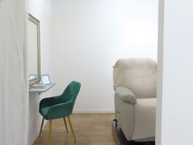 アイラッシュ フラフィー(fluffy)/リクライニングベットでの施術