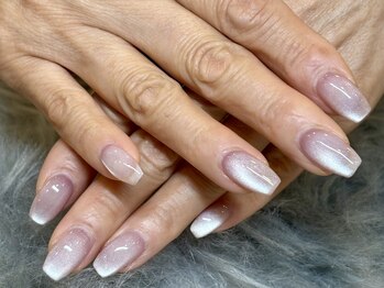 nail salon ewalu. 【5/1 NEW OPEN(予定)】 の写真/お仕事帰りや家事の合間に◎シンプル~こだわりのデザインまで!プライベート空間で人目も気にせず施術★