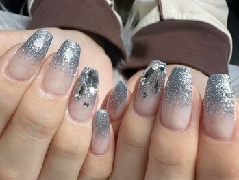 ルルエオノ(Lulu eono)/ラメグラビジューネイル