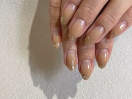 ベージュグラデ&ビジュー