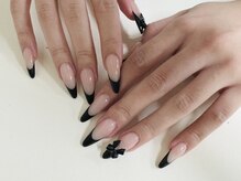 イビズ 新宿店(eviz)/スカルプフレンチネイル