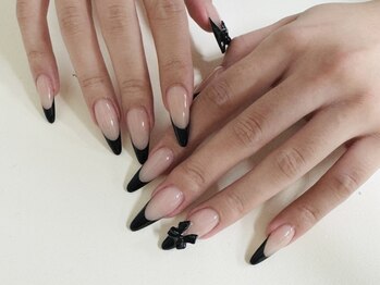 イビズ 新宿店(eviz)/スカルプフレンチネイル