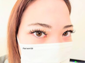 ラシア アイラッシュアンドネイル(Lasia)/フラットロック