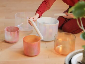 リトリートラウンジNAMNAM【ナムナム】音浴/サウンドバス/進化型タイ古式マッサージ/アルケミークリスタルボウル