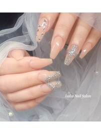 流行ハートネイル