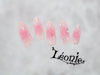 レオニー(Leonie)/ワンホンチークネイル