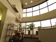 ヴィベル(vi Belle)/都心の広々とした隠れ家サロン