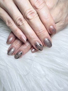 リンネ(Linne)/ヒョウ柄ネイル