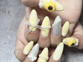 【パラジェル】ひまわりネイル